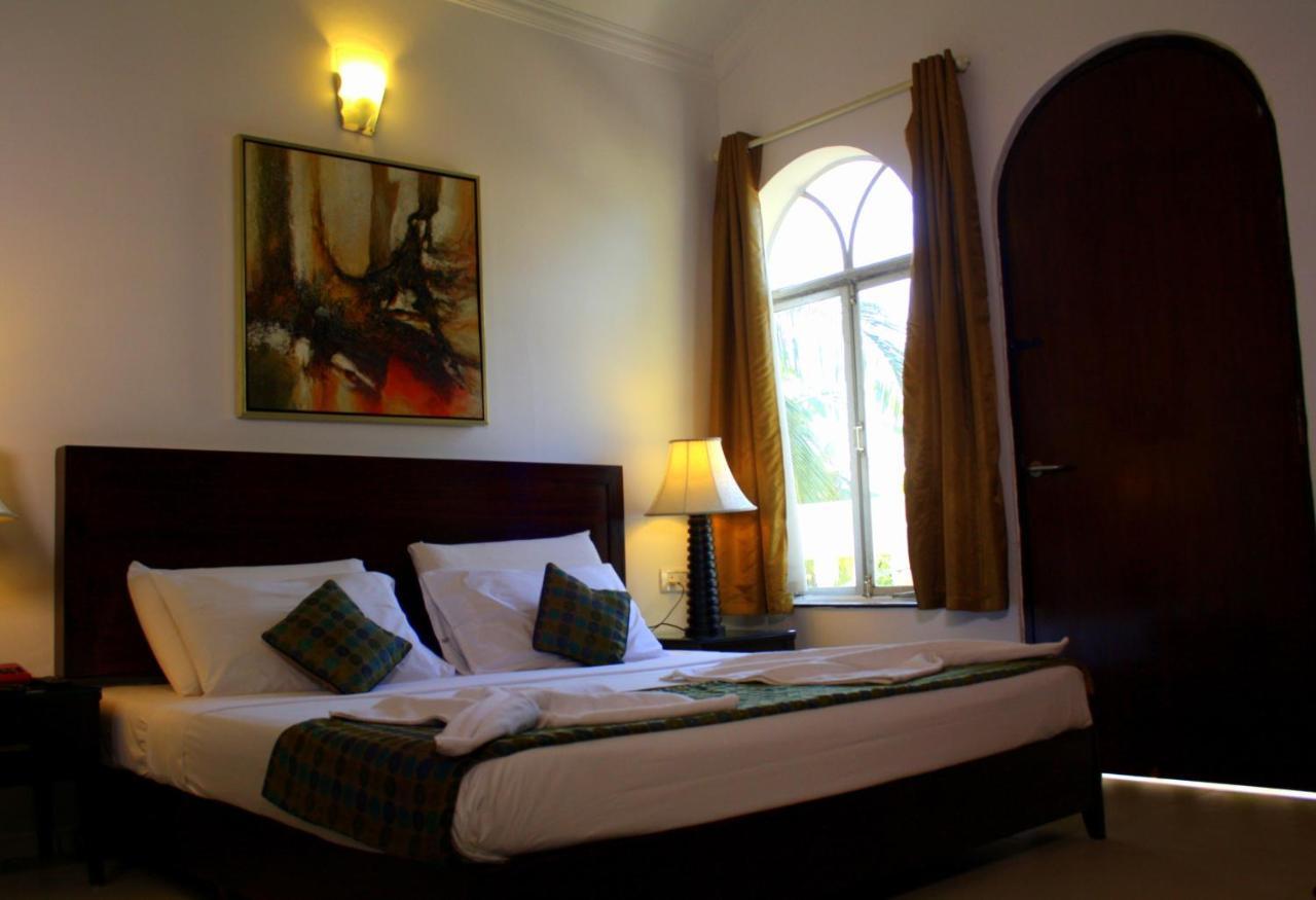 Hotel Colonia Santa Maria Baga Esterno foto